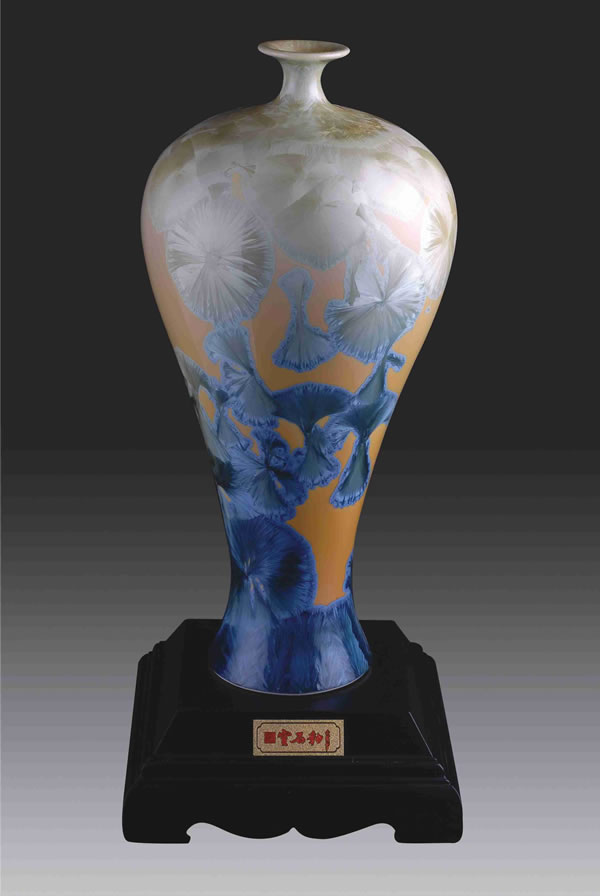 ��ʯ�ԡ�÷ƿ��